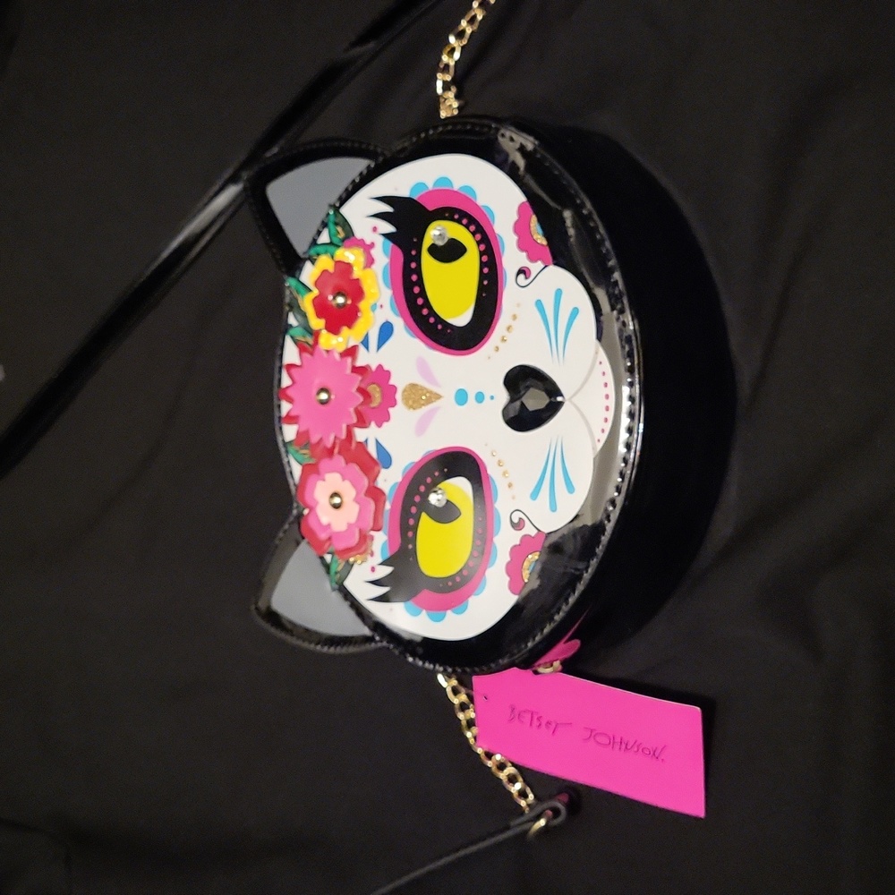 BRAND NEW Betsey Johnson Sugar Skull Cat purse.